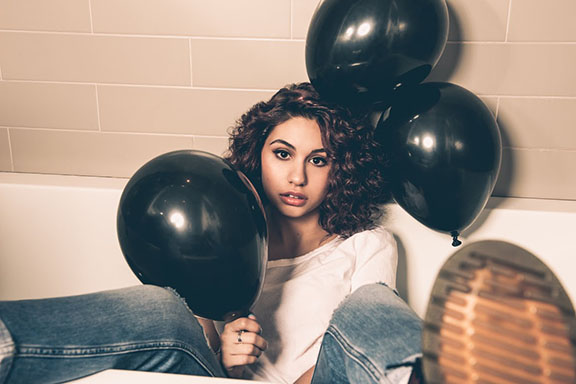 Alessia Cara Wows with Her Single, "Here"